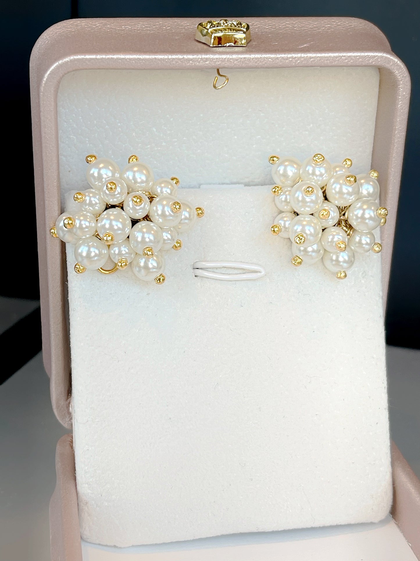 Bunches Pearl Earring