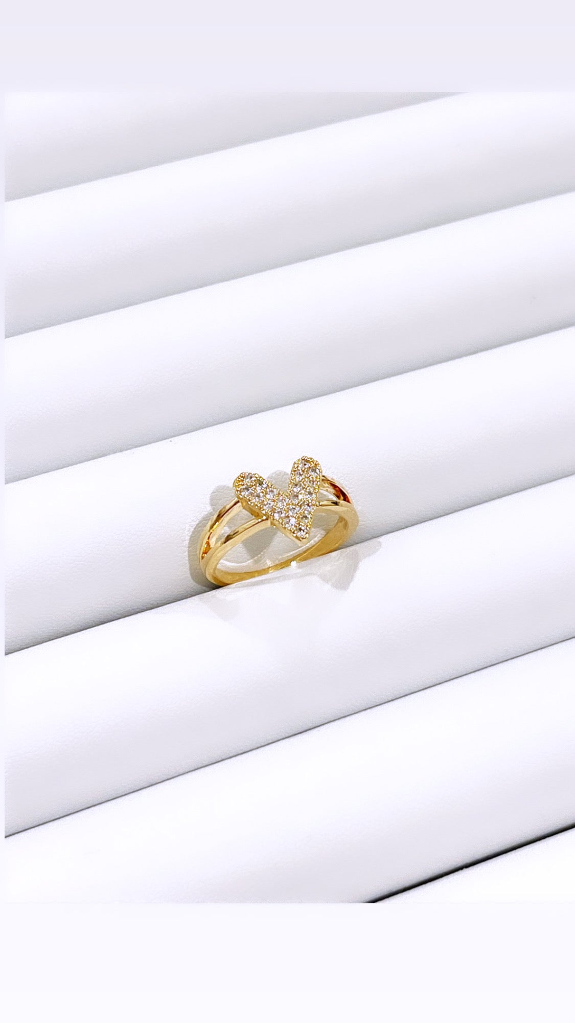 V Shape Heart Ring