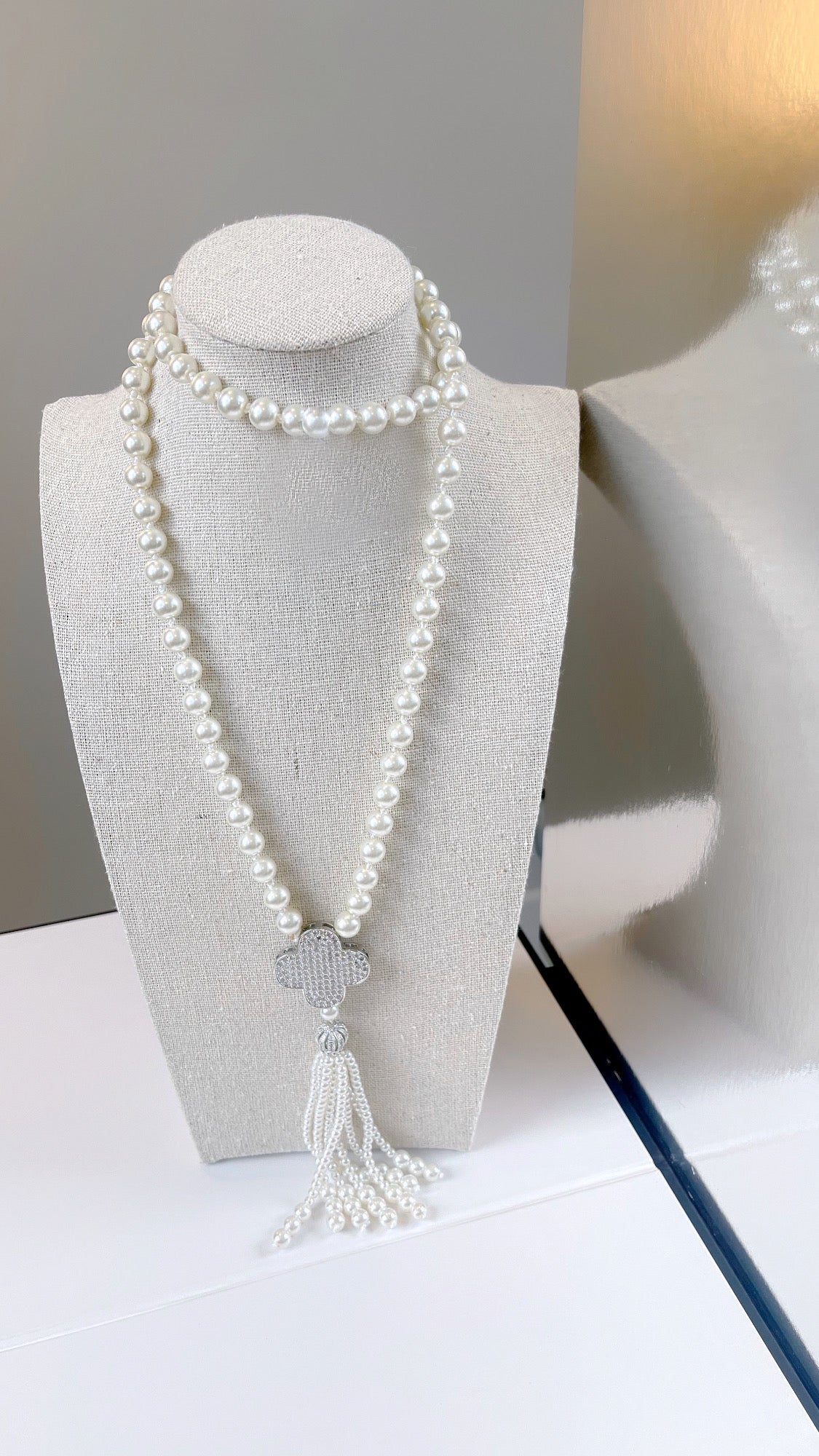 Long 8MM Shell Pearl Tassel VC Designer Flower Necklace