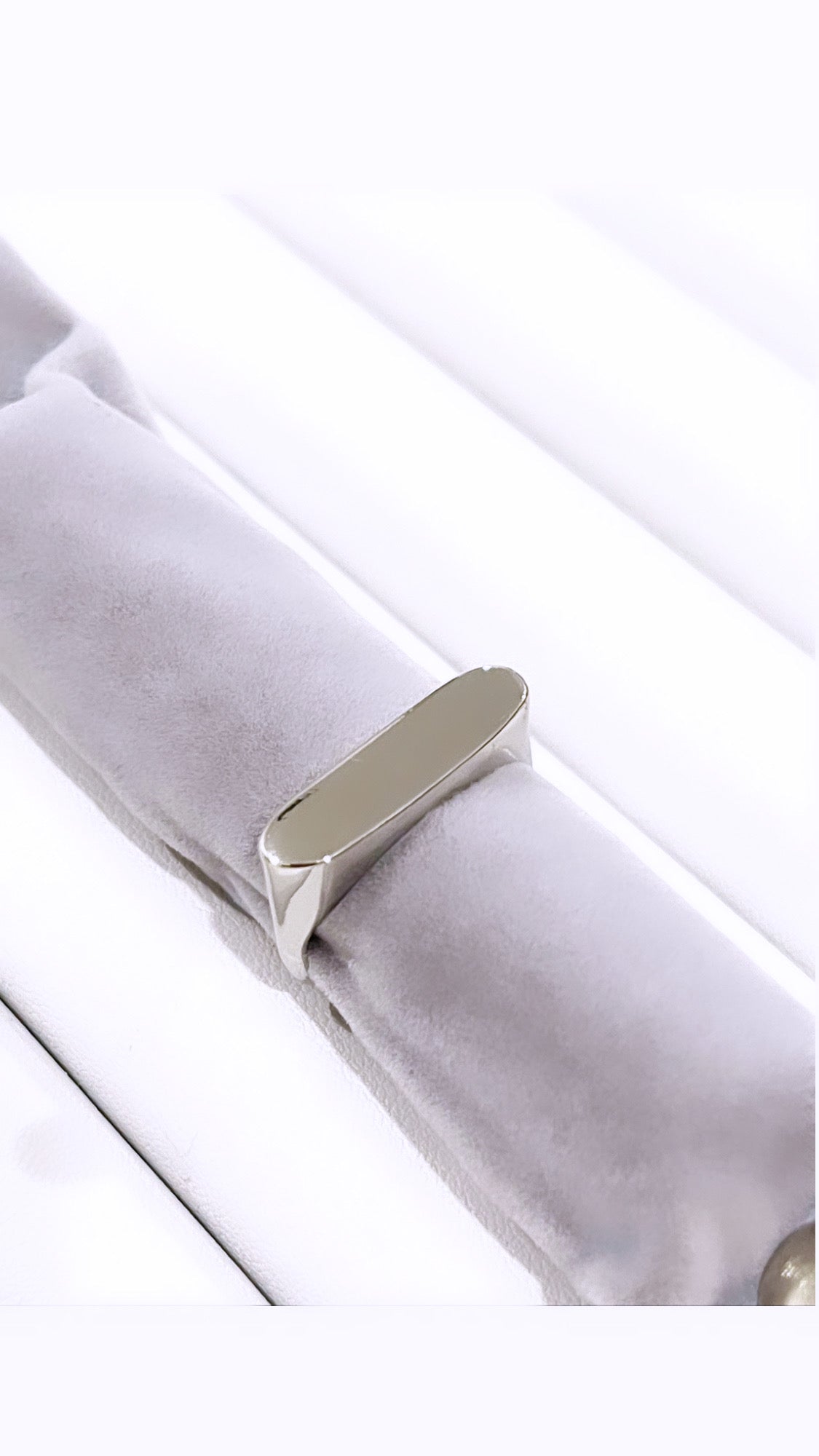 Glossy Squared Rhodium Ring