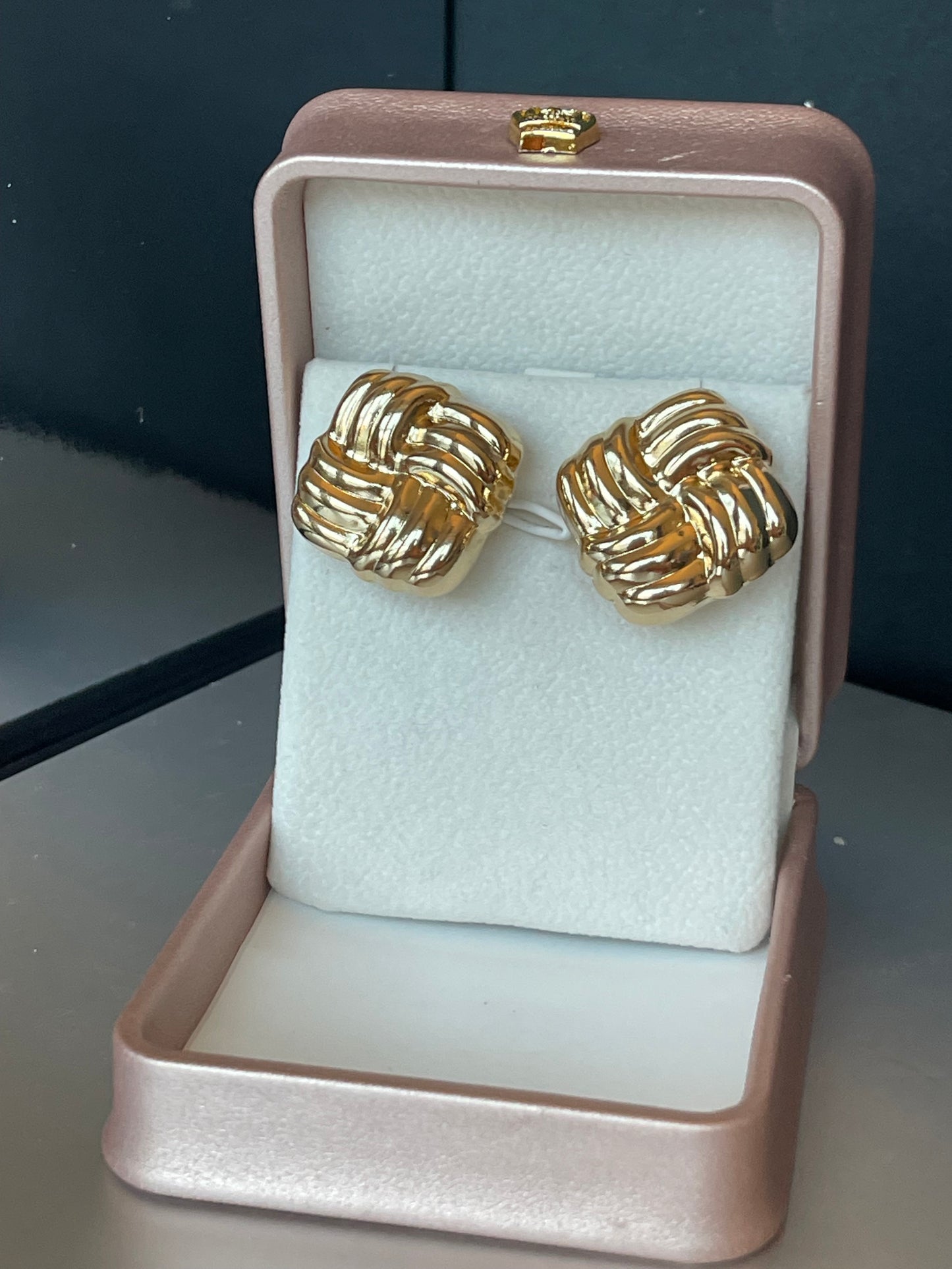 Ribbed Square Button Metal Earring
