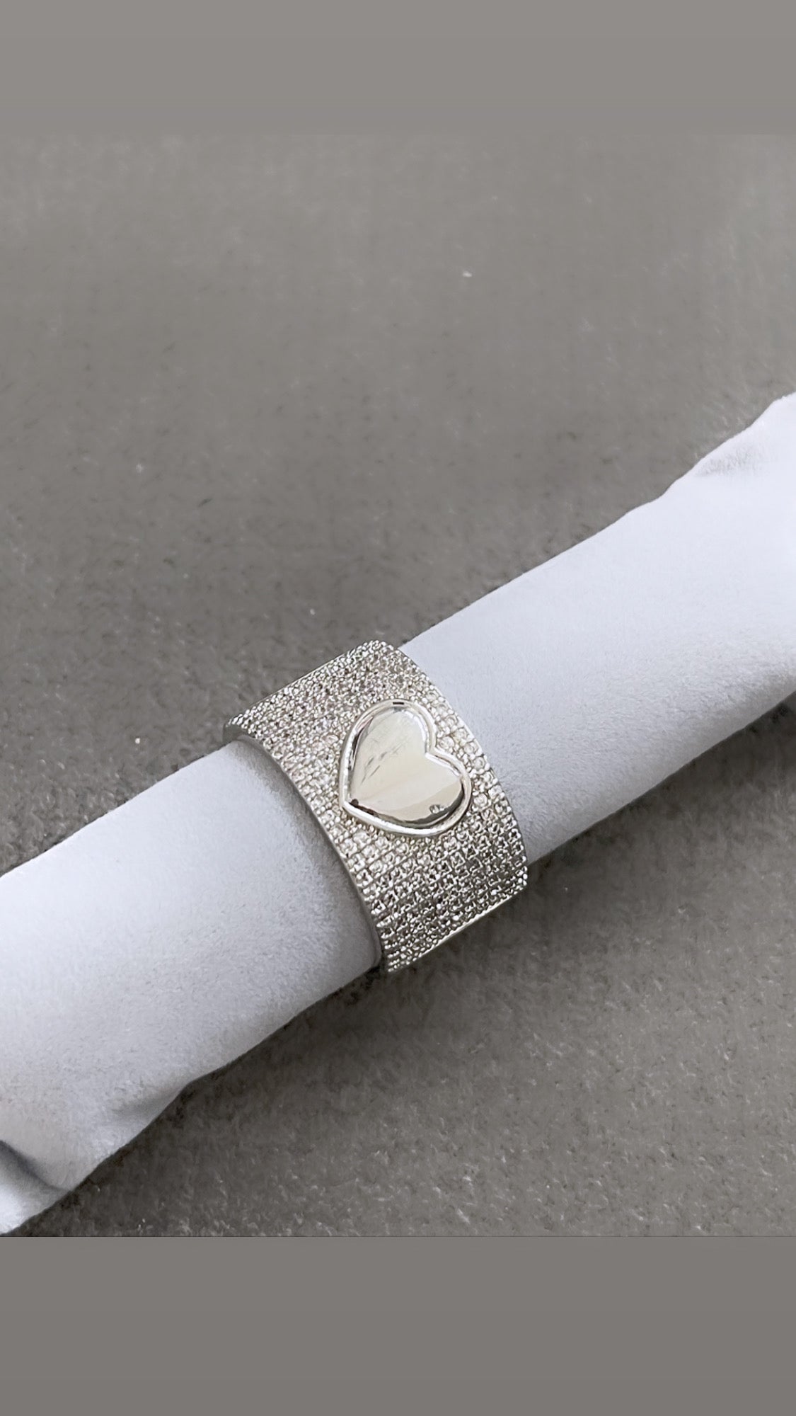 Wide Pave Glossy Heart Ring