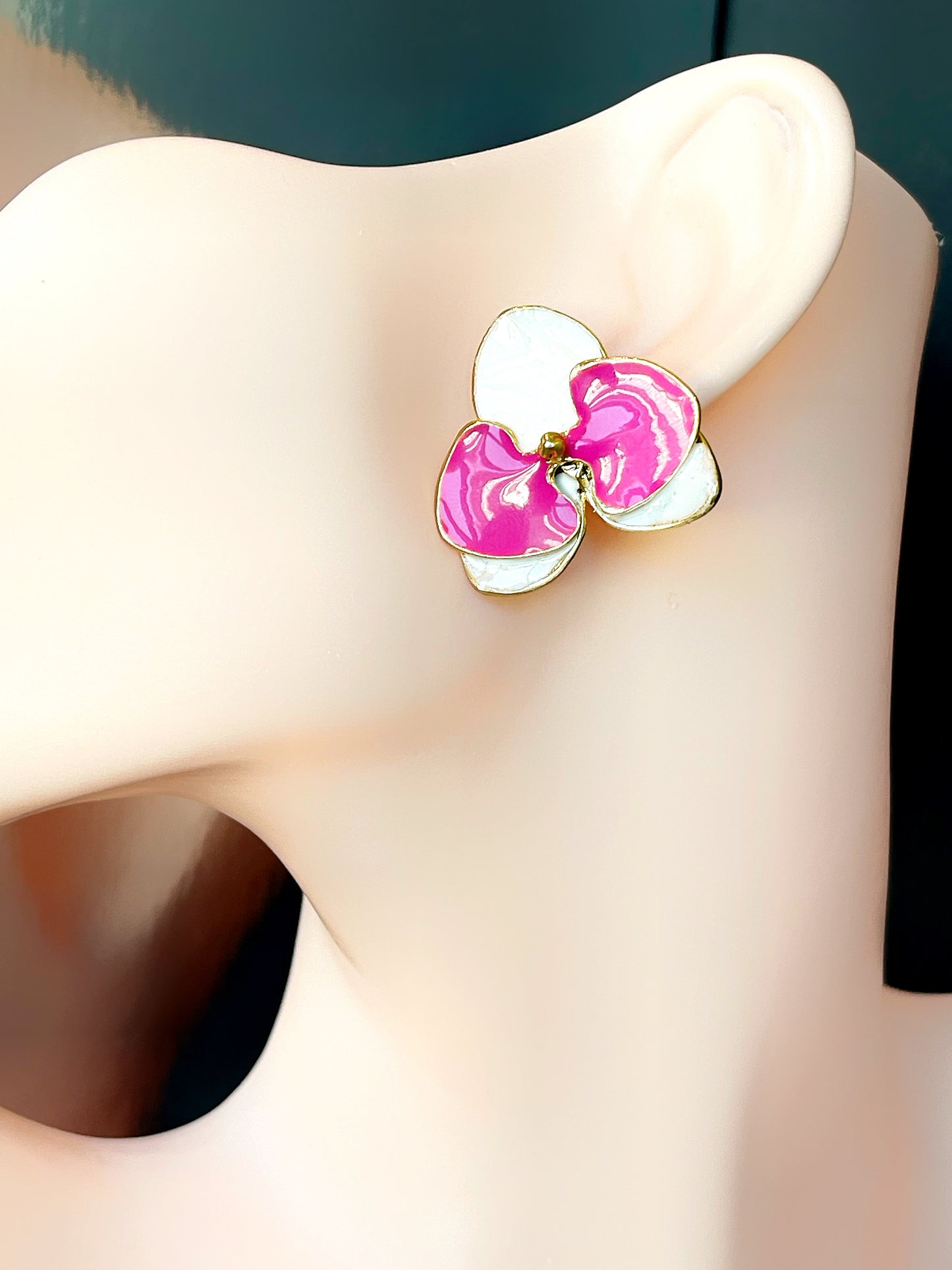 White & Fuchsia Enamel Flower Earring