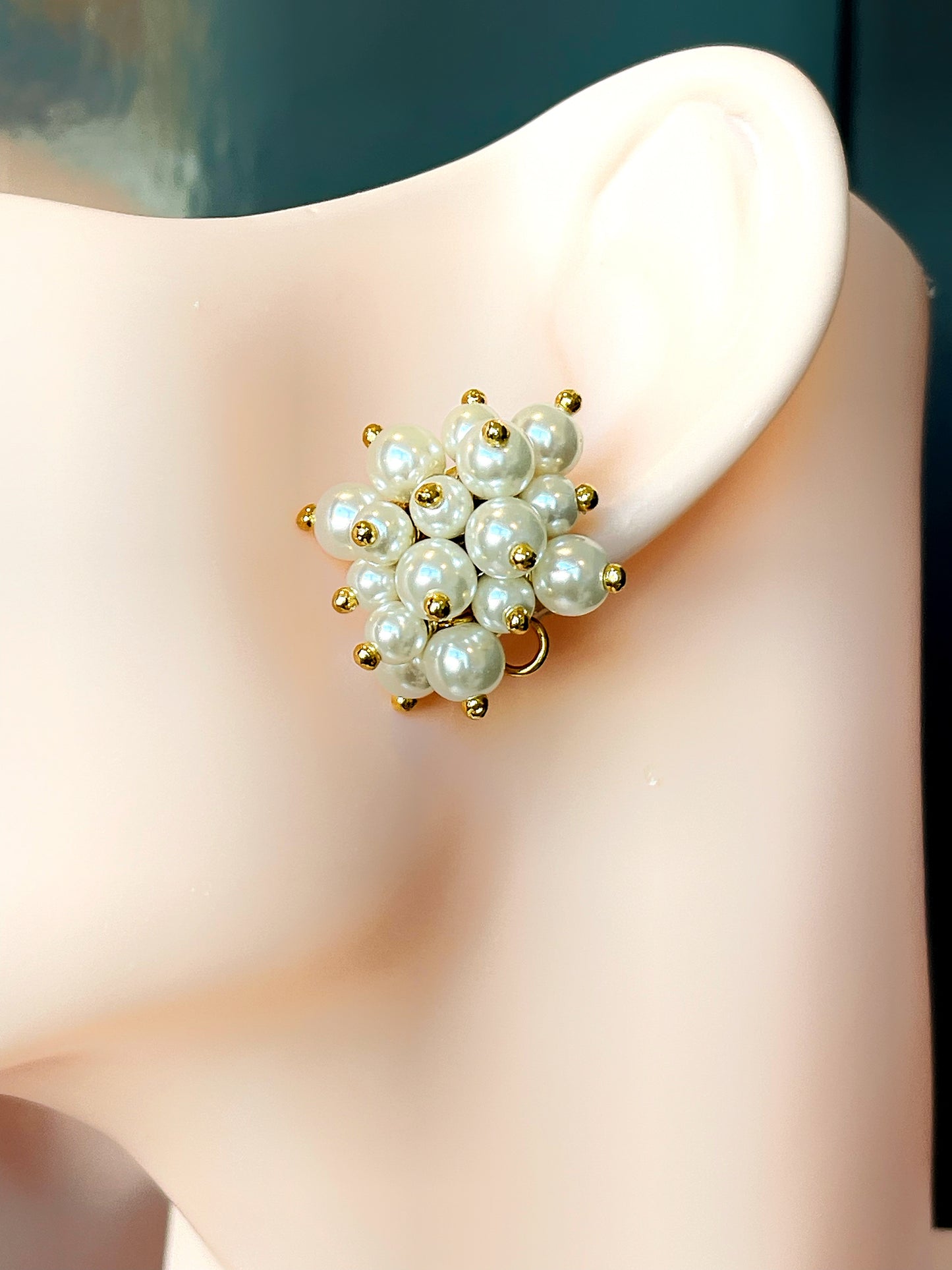 Bunches Pearl Earring