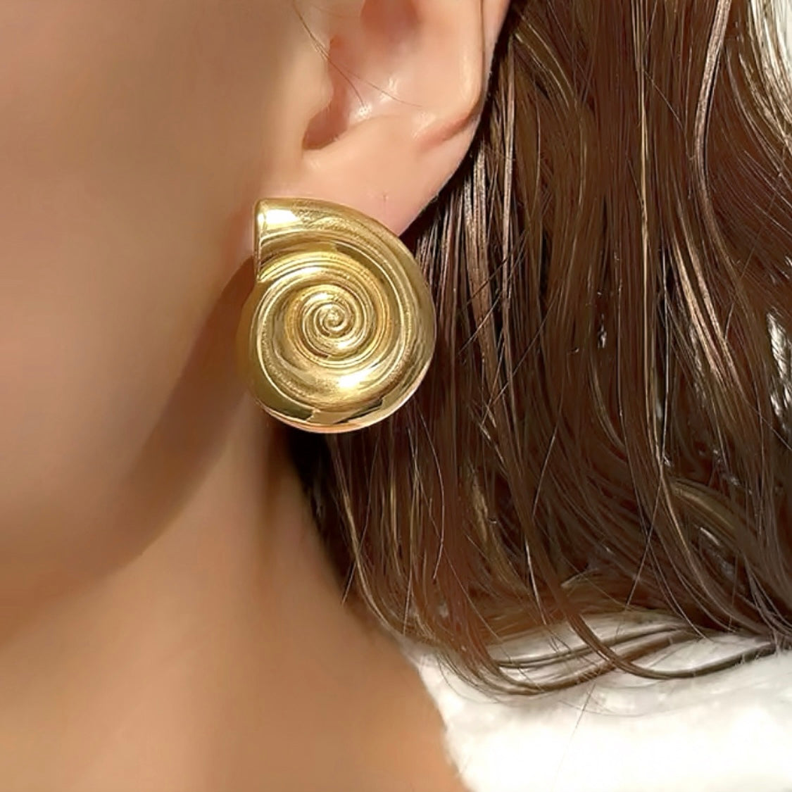 Sundial Seashell Earring