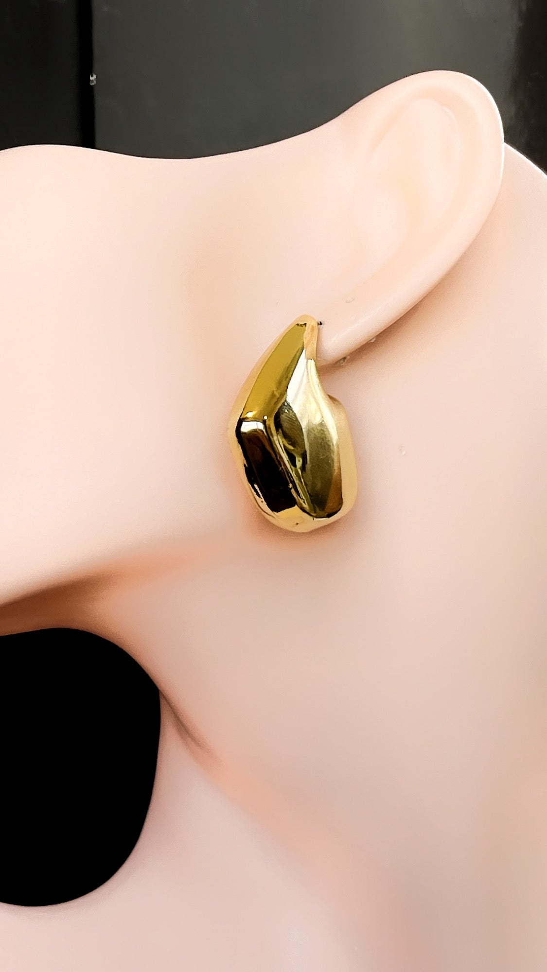 Geometric Fin Form BT Designer Earring