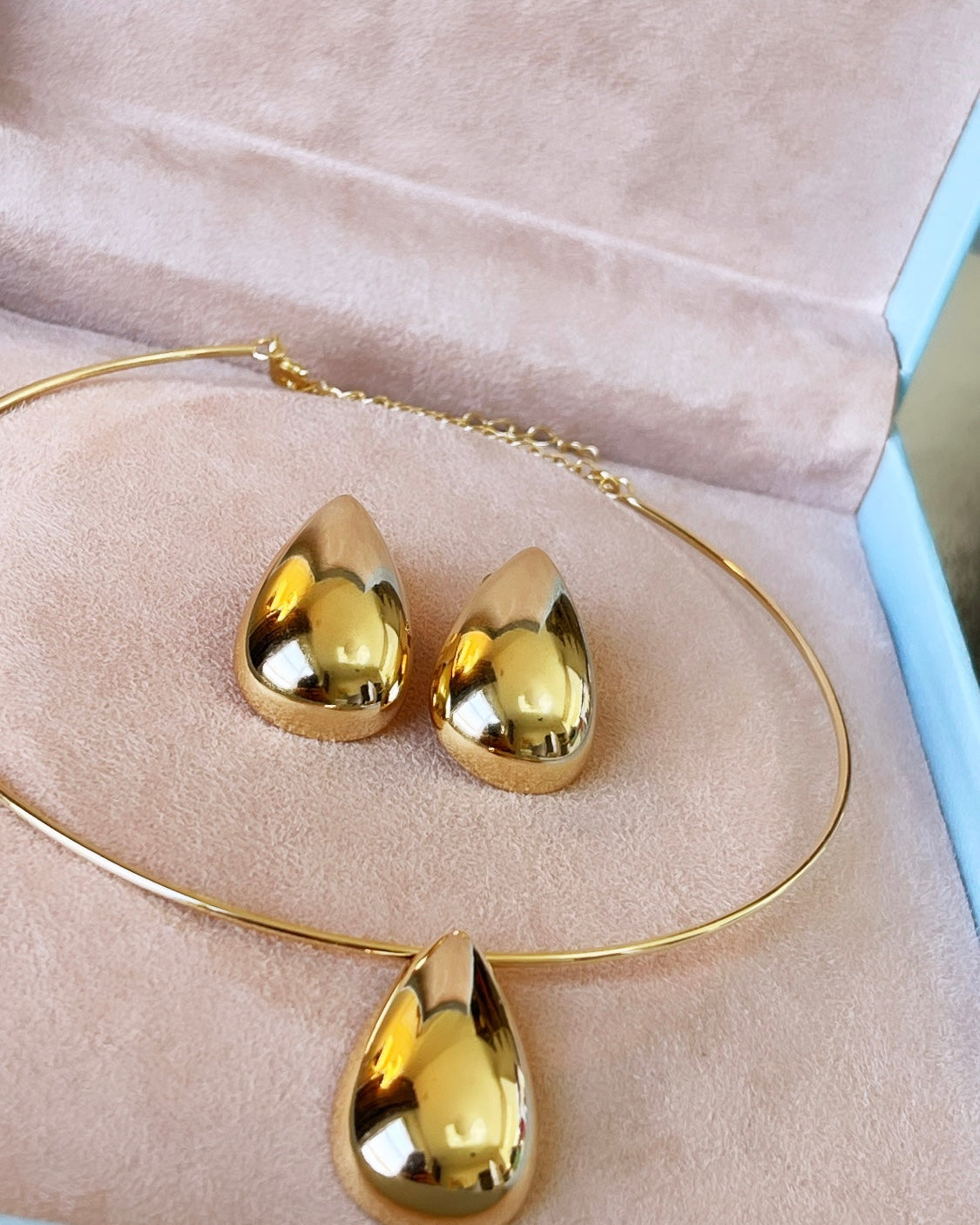 Droplet Collar Necklace and Earring Set