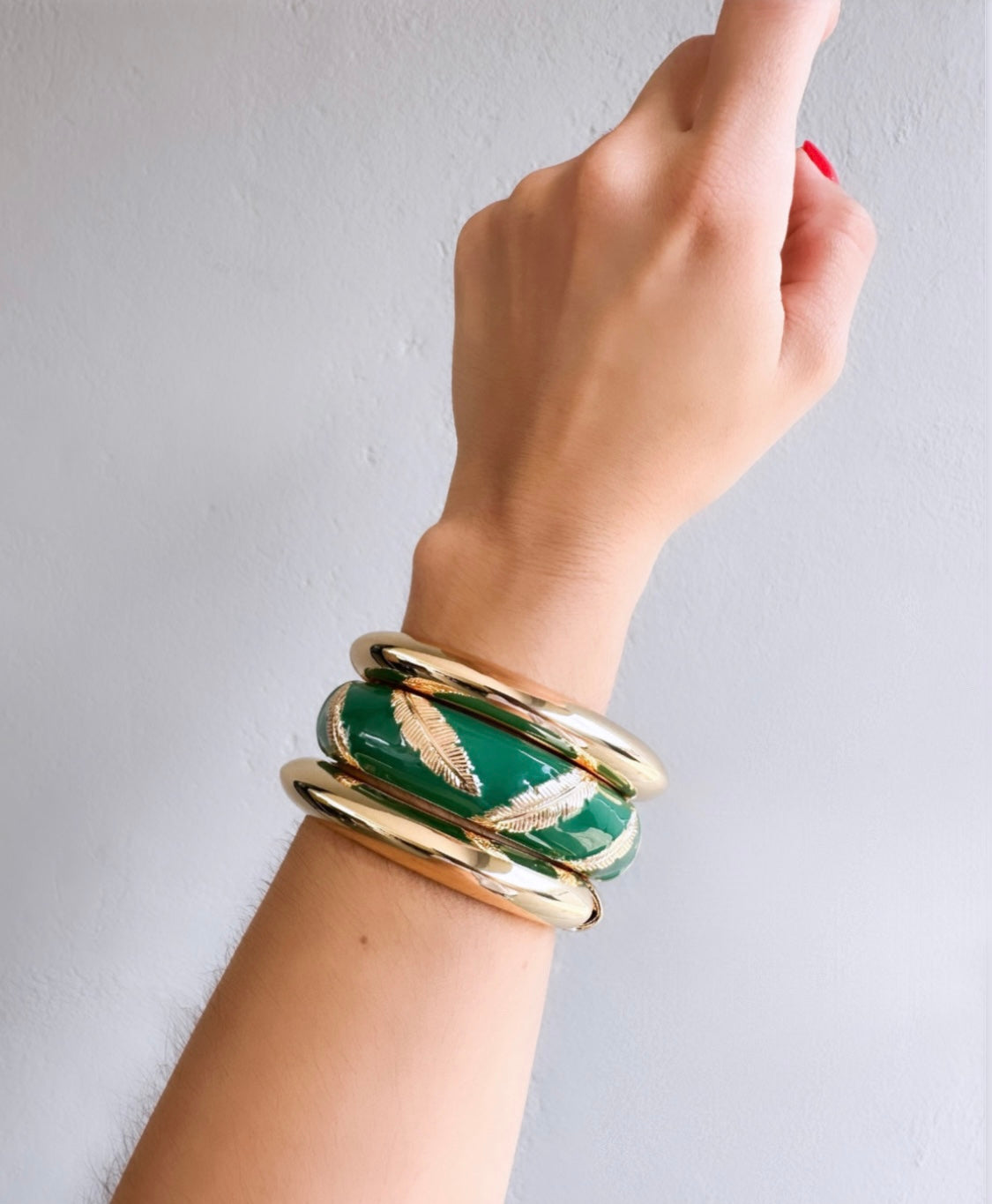 Enamel Turquoise Leafs Bangle Bracelet