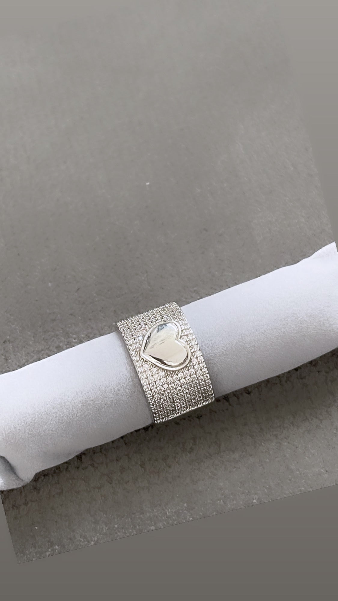 Wide Pave Glossy Heart Ring