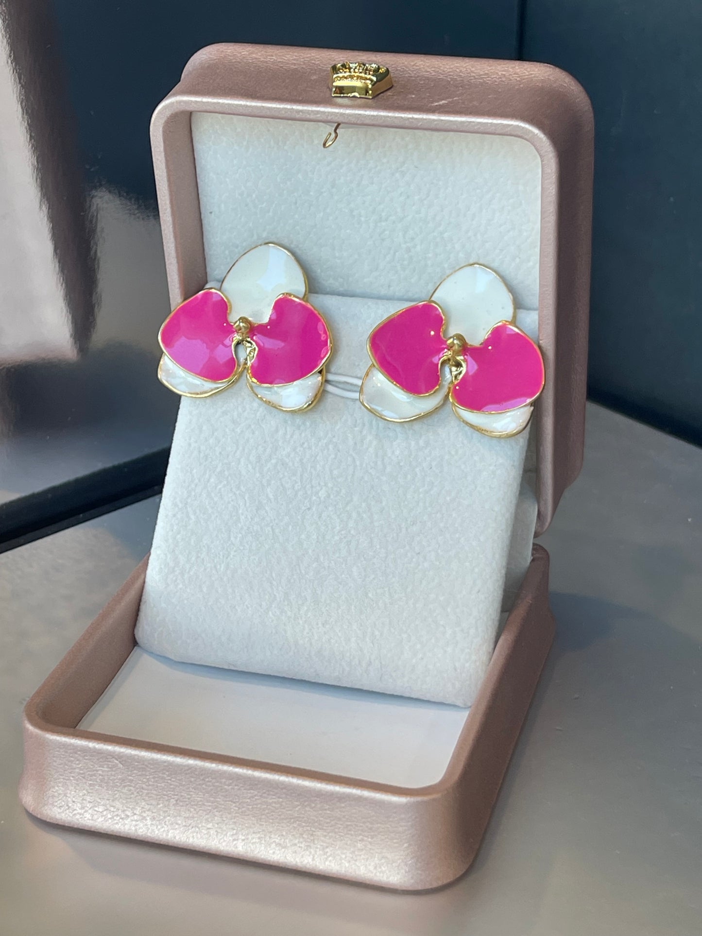 White & Fuchsia Enamel Flower Earring