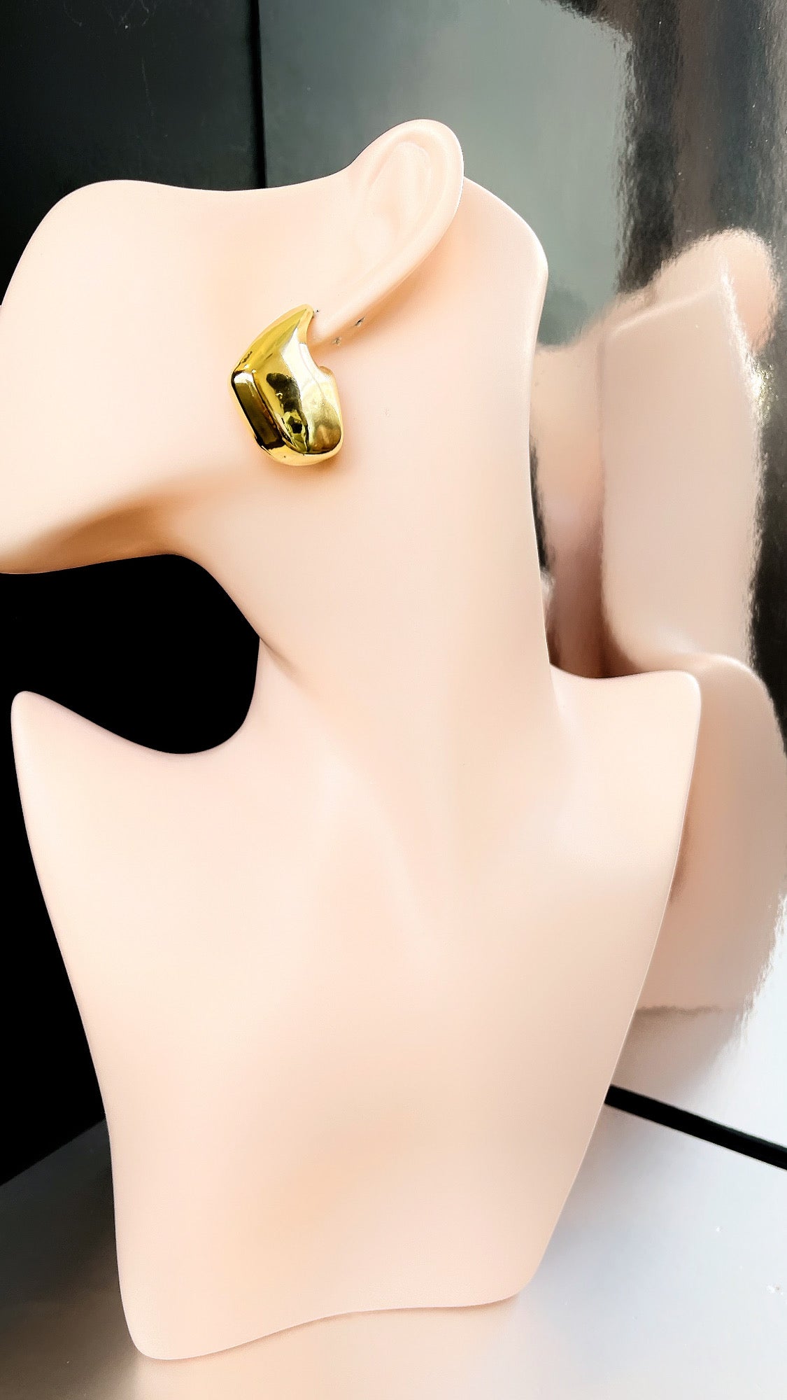 Geometric Fin Form BT Designer Earring