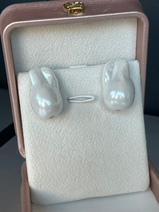 Baroque Pearl Earring