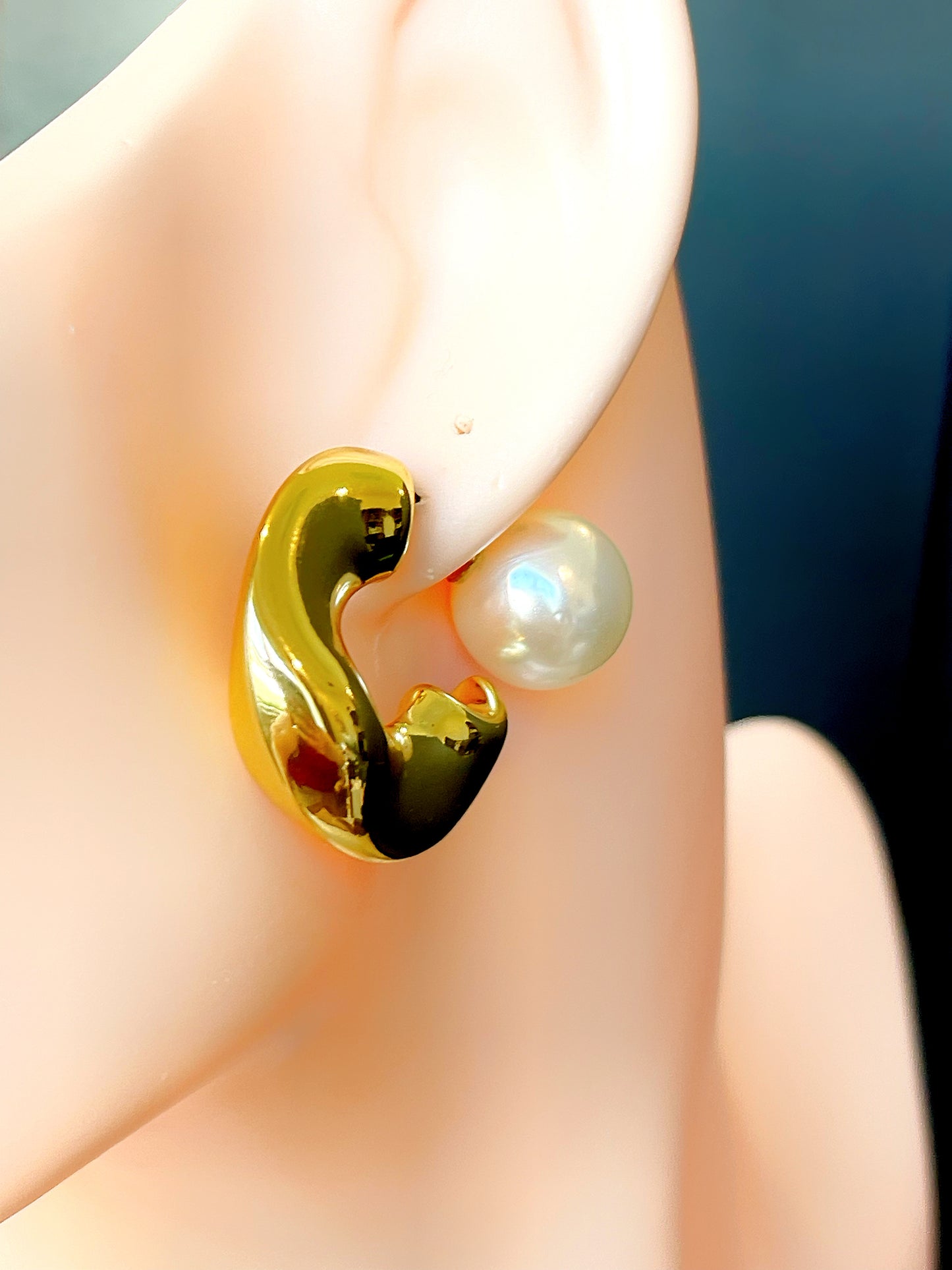 Organic Irregular Tube Hoop Earring