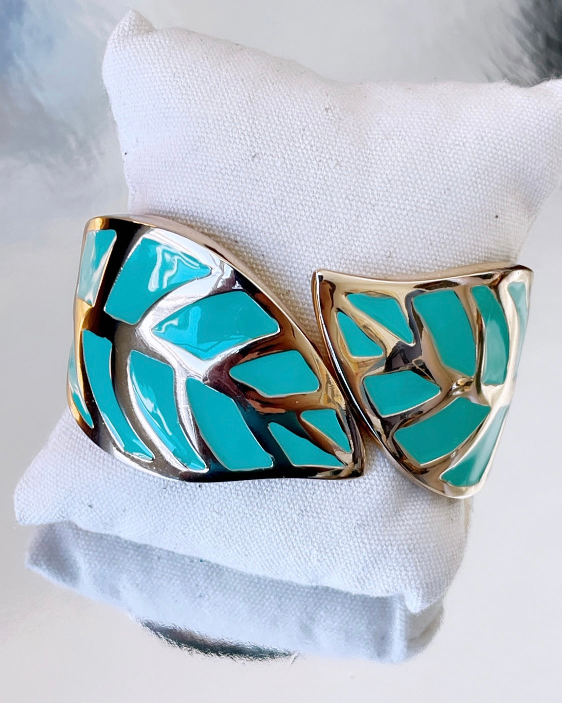 Enamel Cyan Leaf Cuff Bracelet