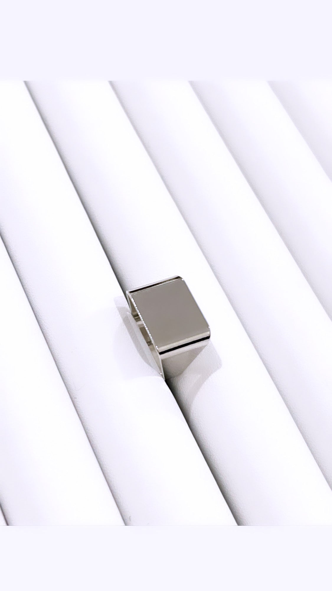 Glossy Wide Squared Rhodium Ring