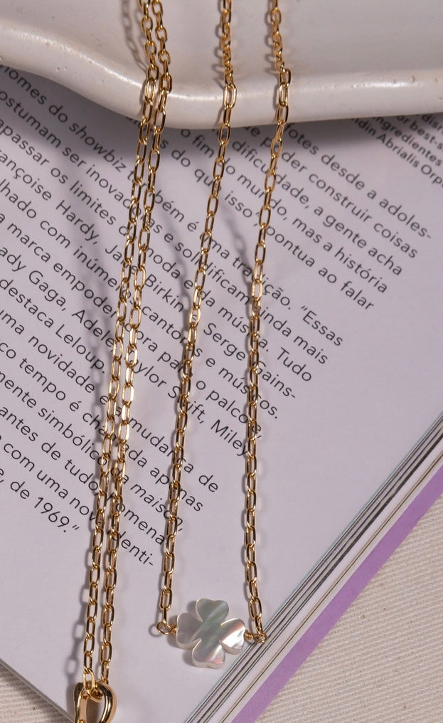 Mother Pearl Clover Choker Necklace
