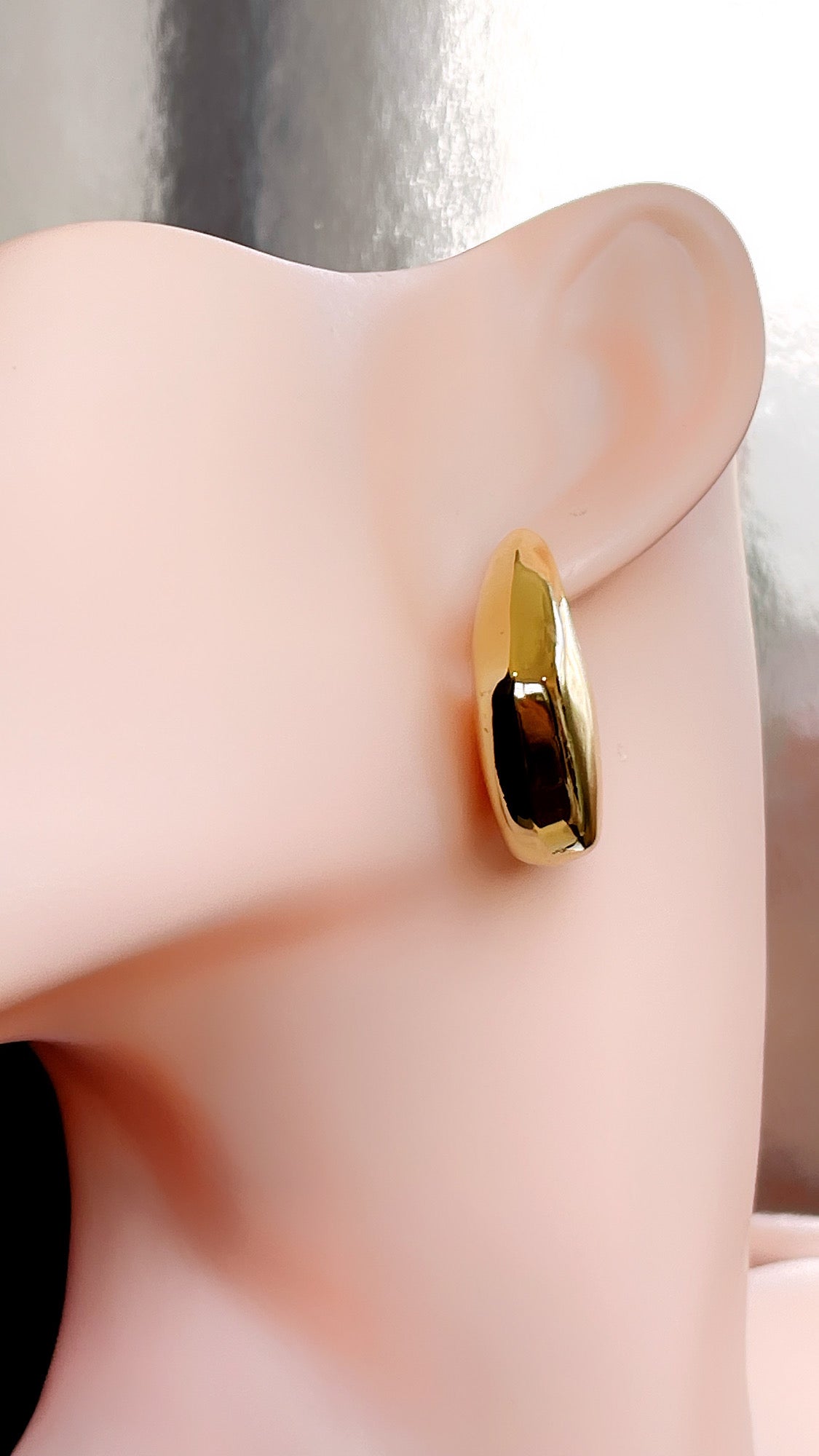 Geometric Fin Form BT Designer Earring