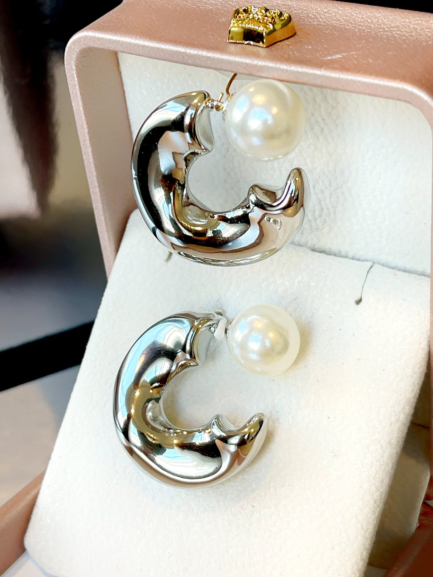 Organic Irregular Tube Hoop Earring