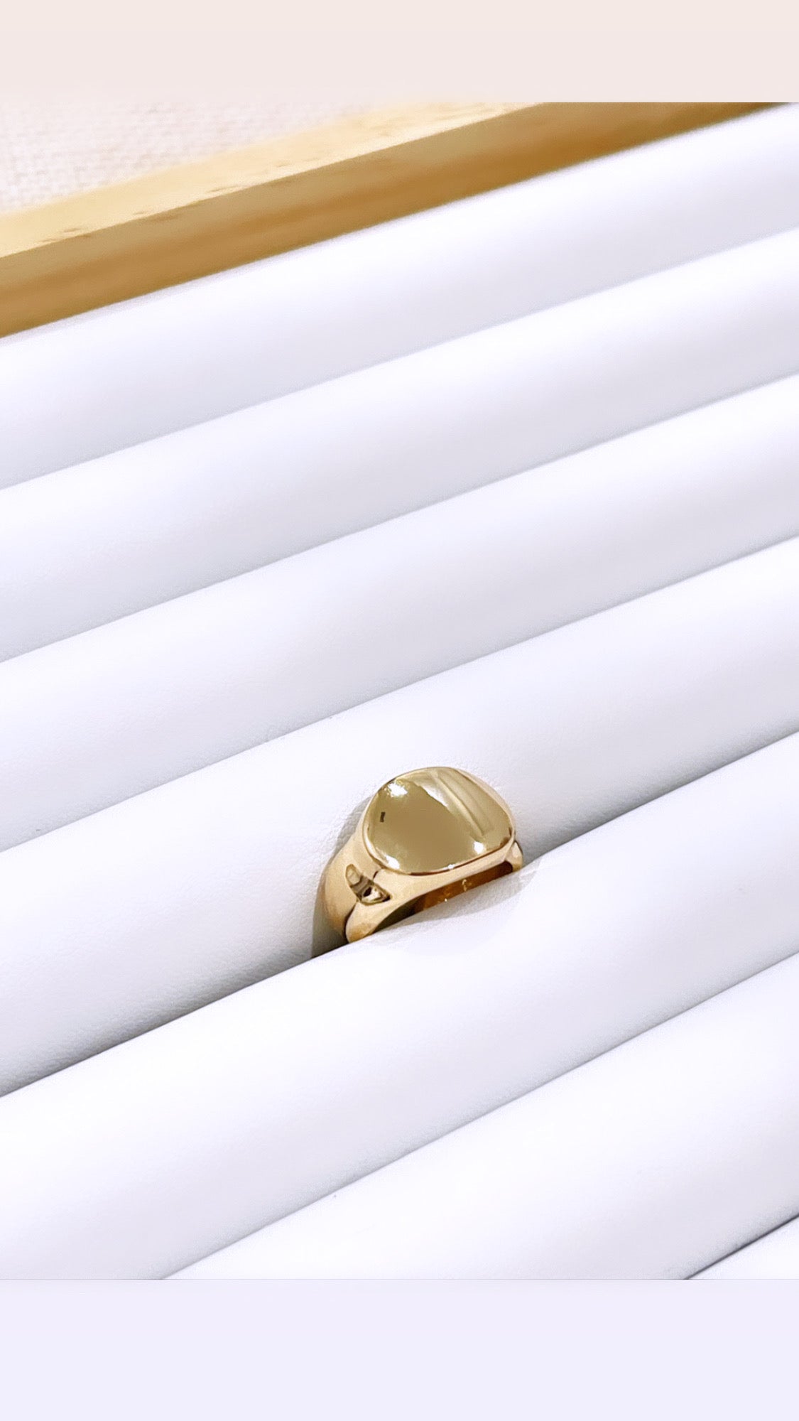 Glossy Oval Open Ring