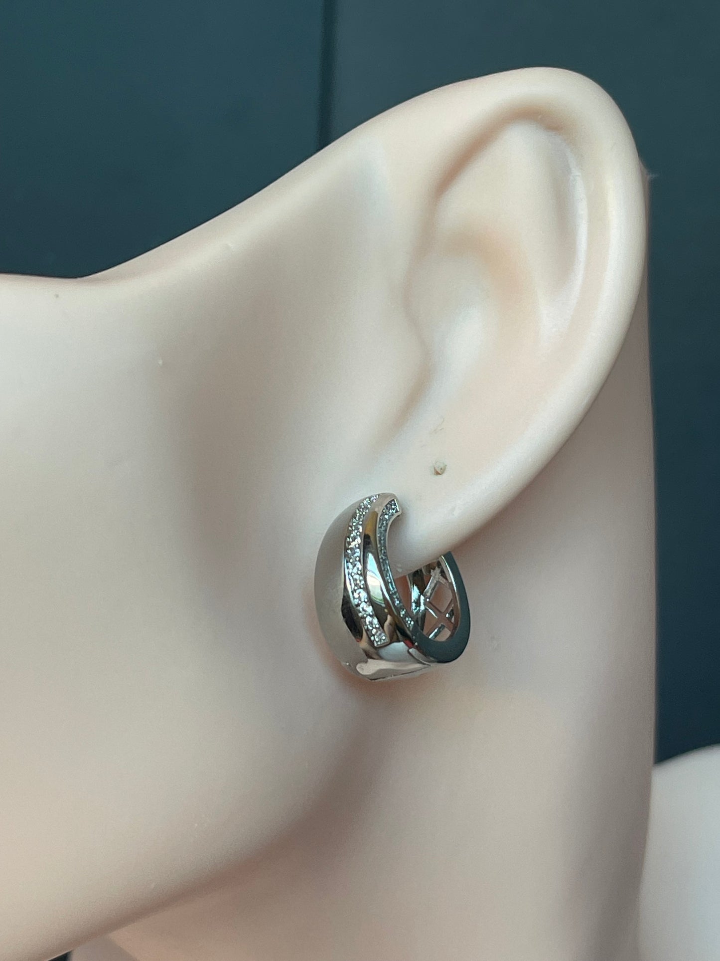 Glossy Detailed Pave Earring Hoop