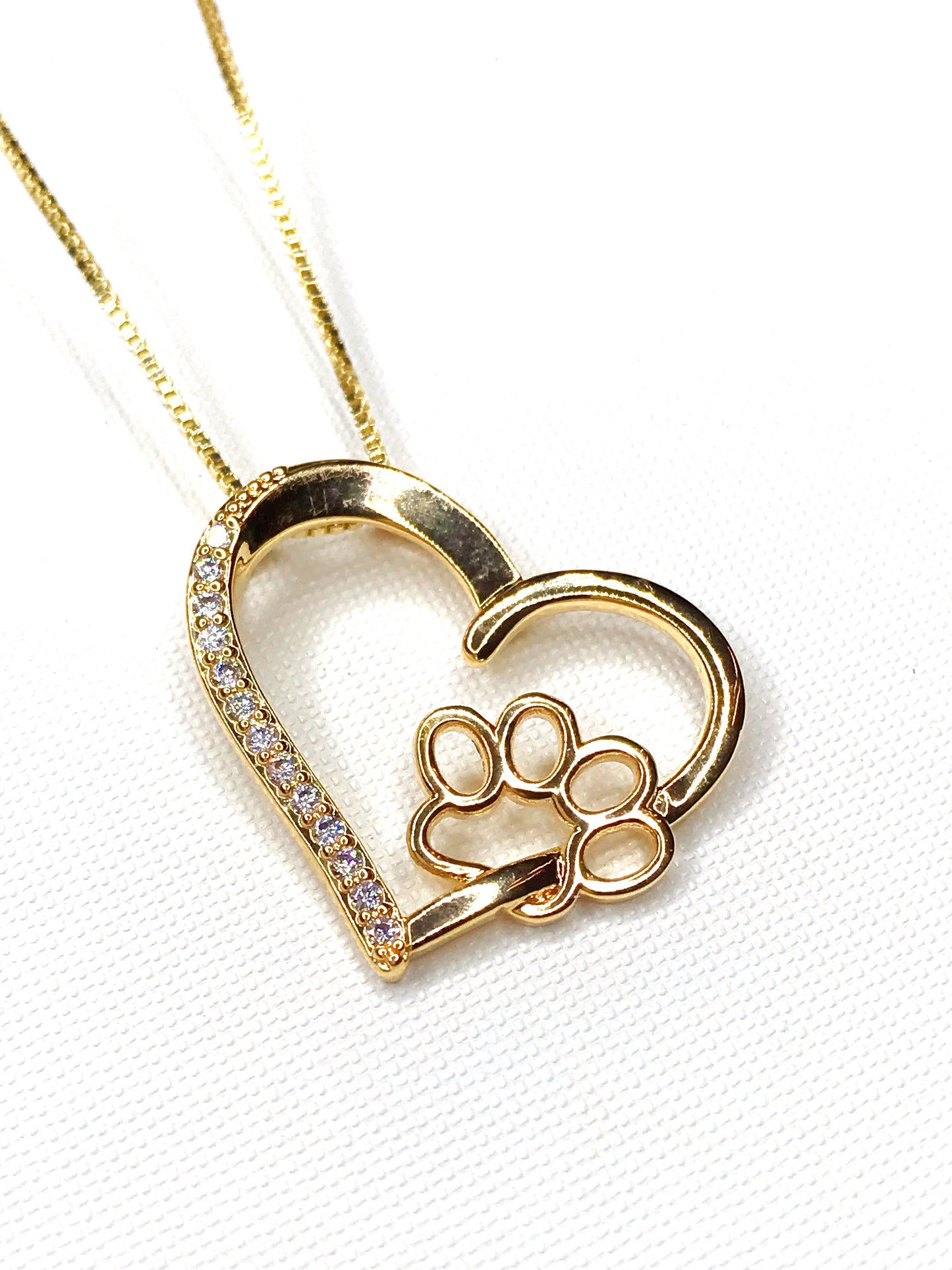 Loving Pet Heart with Zirconias