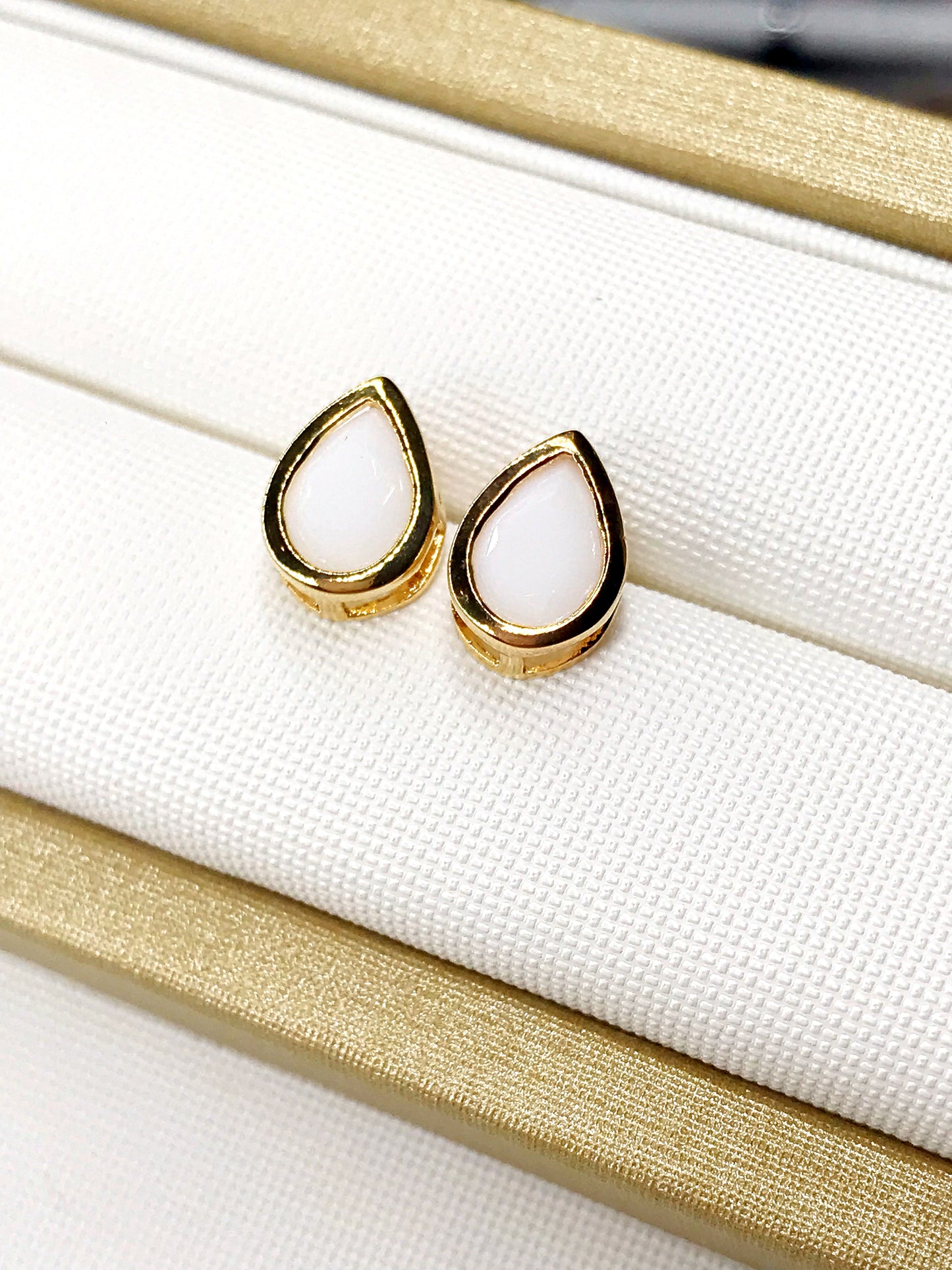 Droplet White Earring