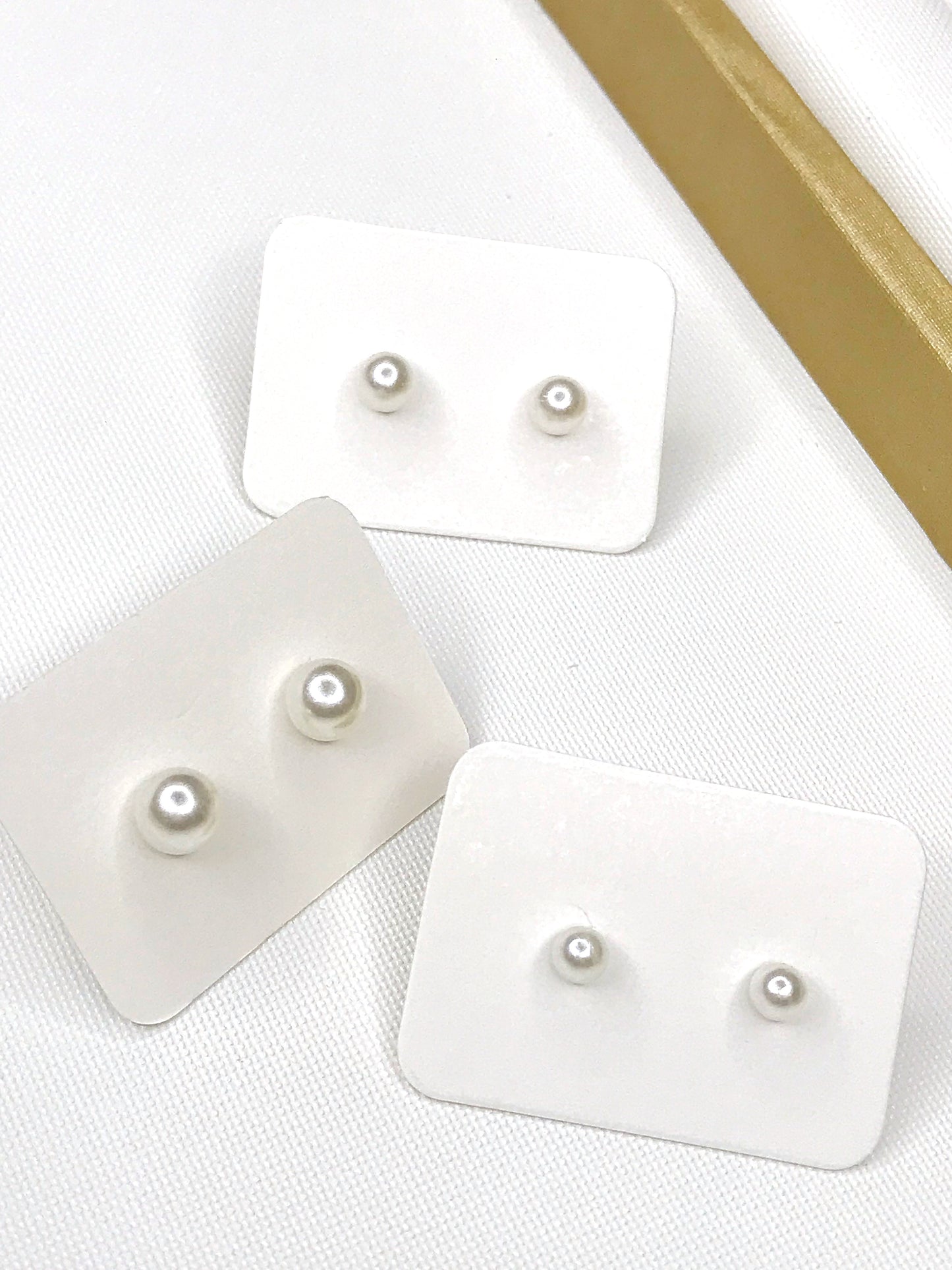 Petit Pearl Earring