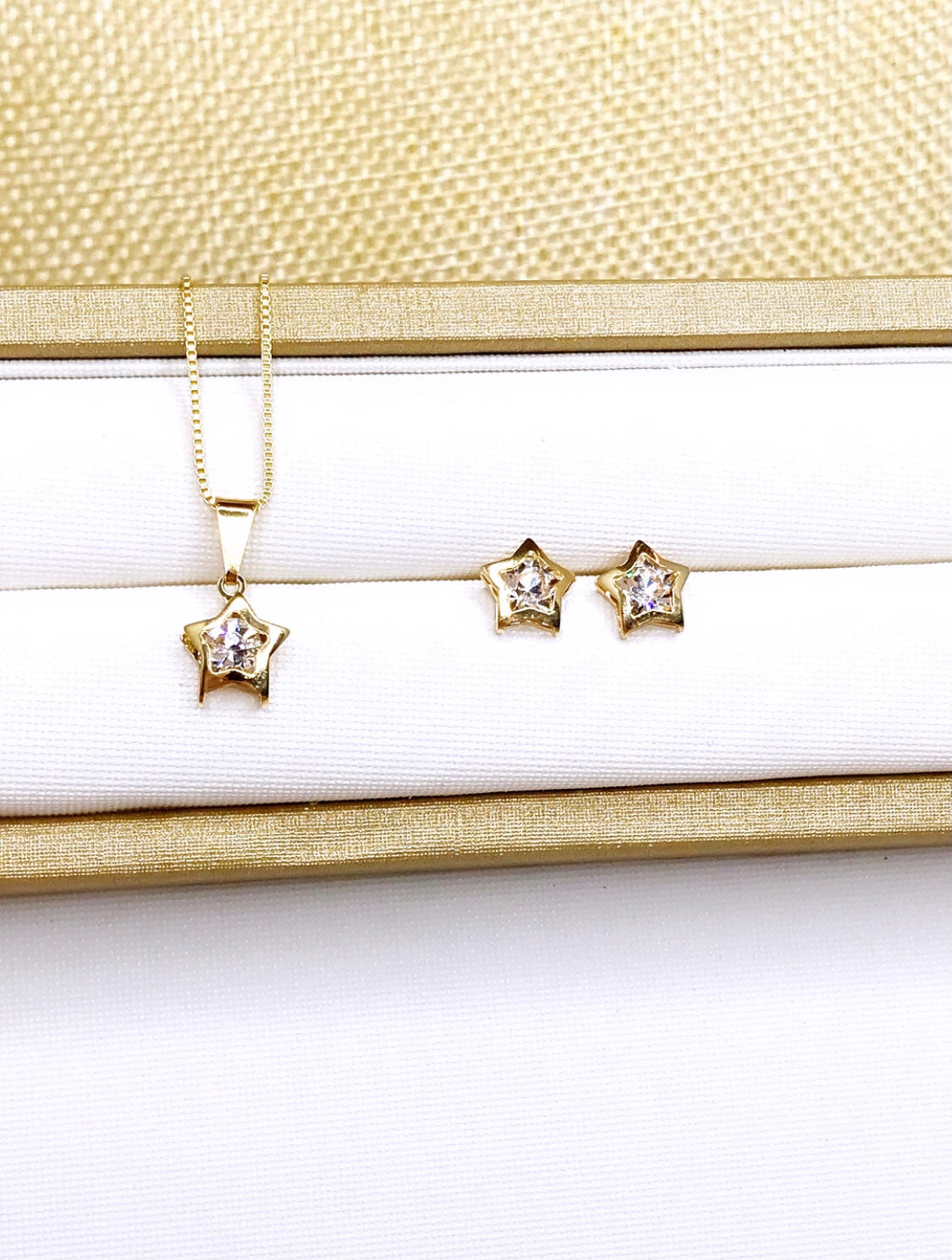 Petit Crystal Star Zirconia Necklace and Earring Set