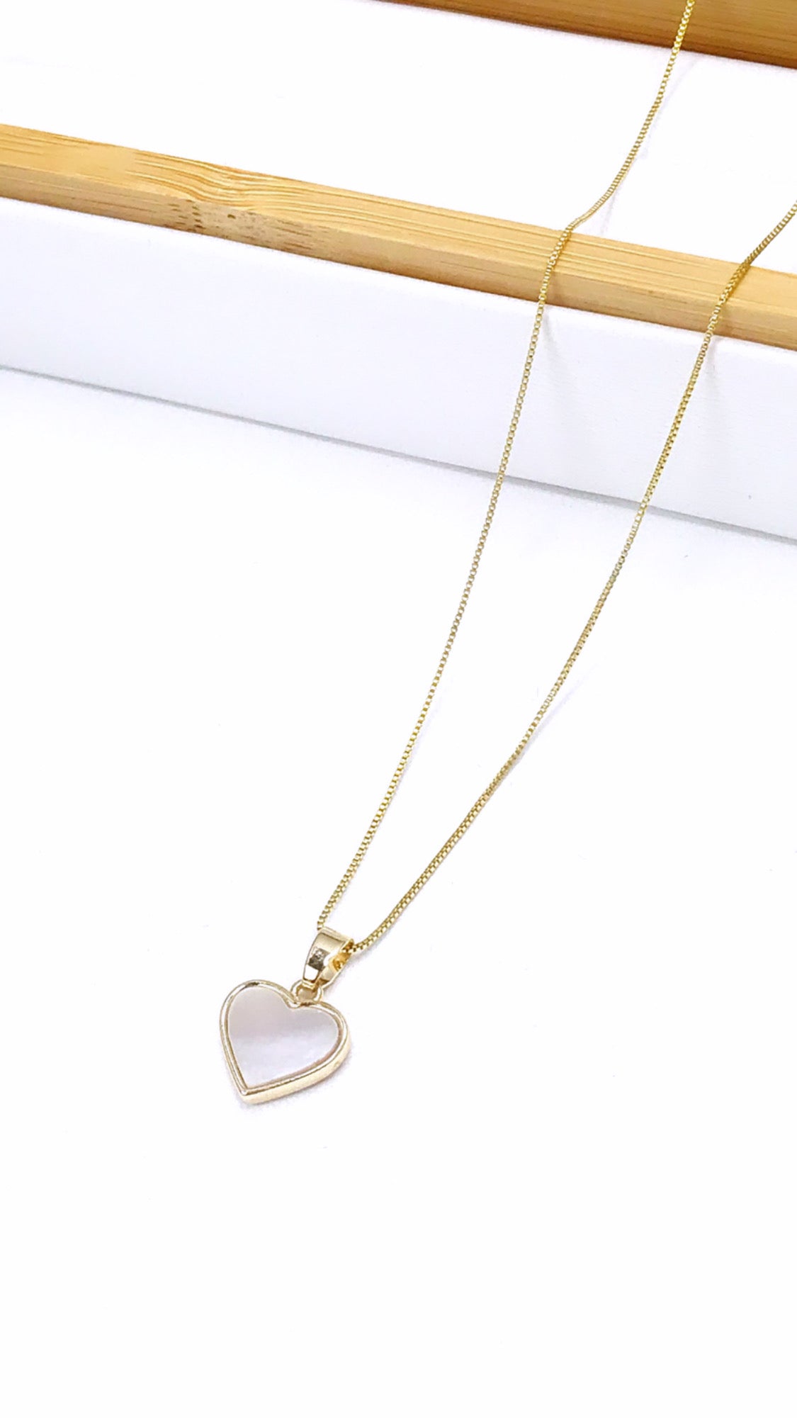 Delicat Mother Pearl Heart Necklace