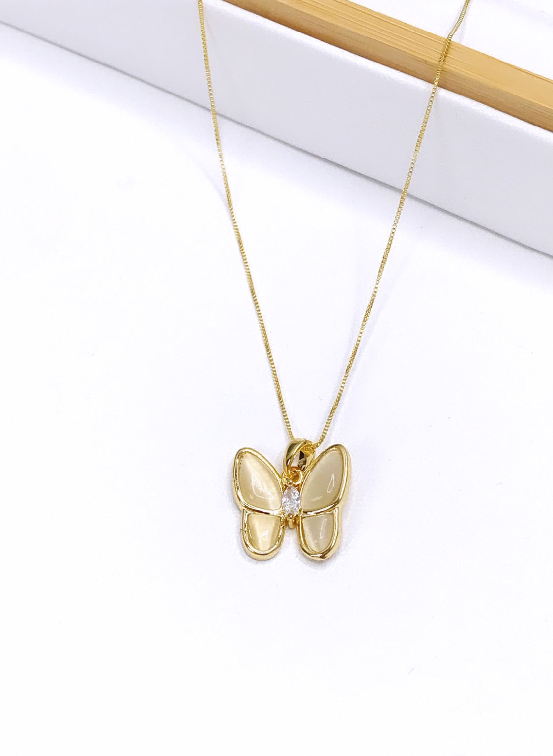 Delicat Butterfly Necklace