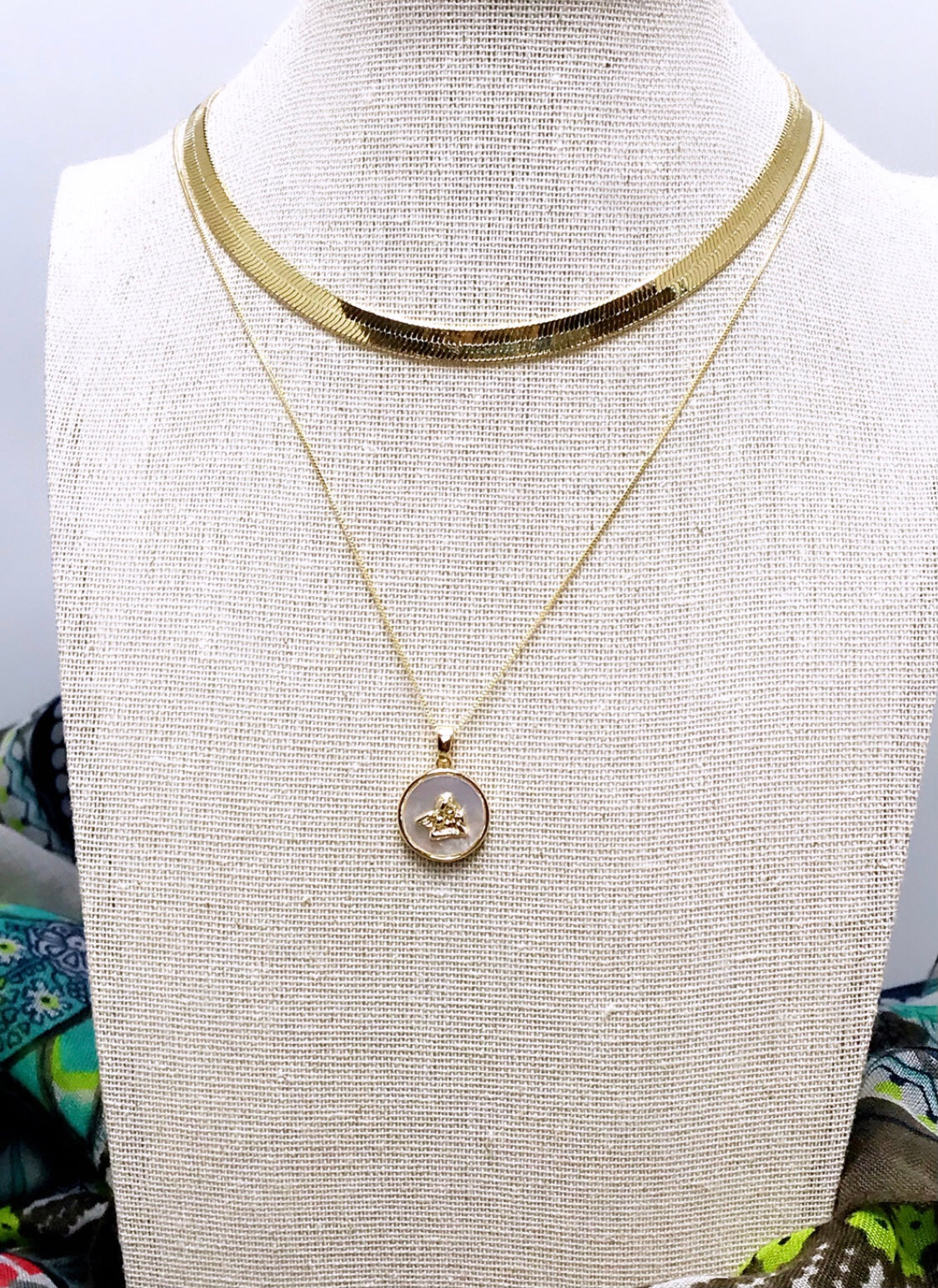 Delicat Mother Pearl Guardian Angel Necklace