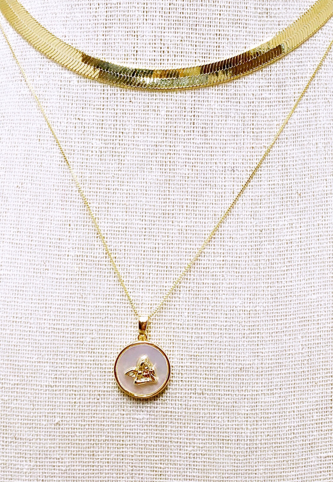 Delicat Mother Pearl Guardian Angel Necklace