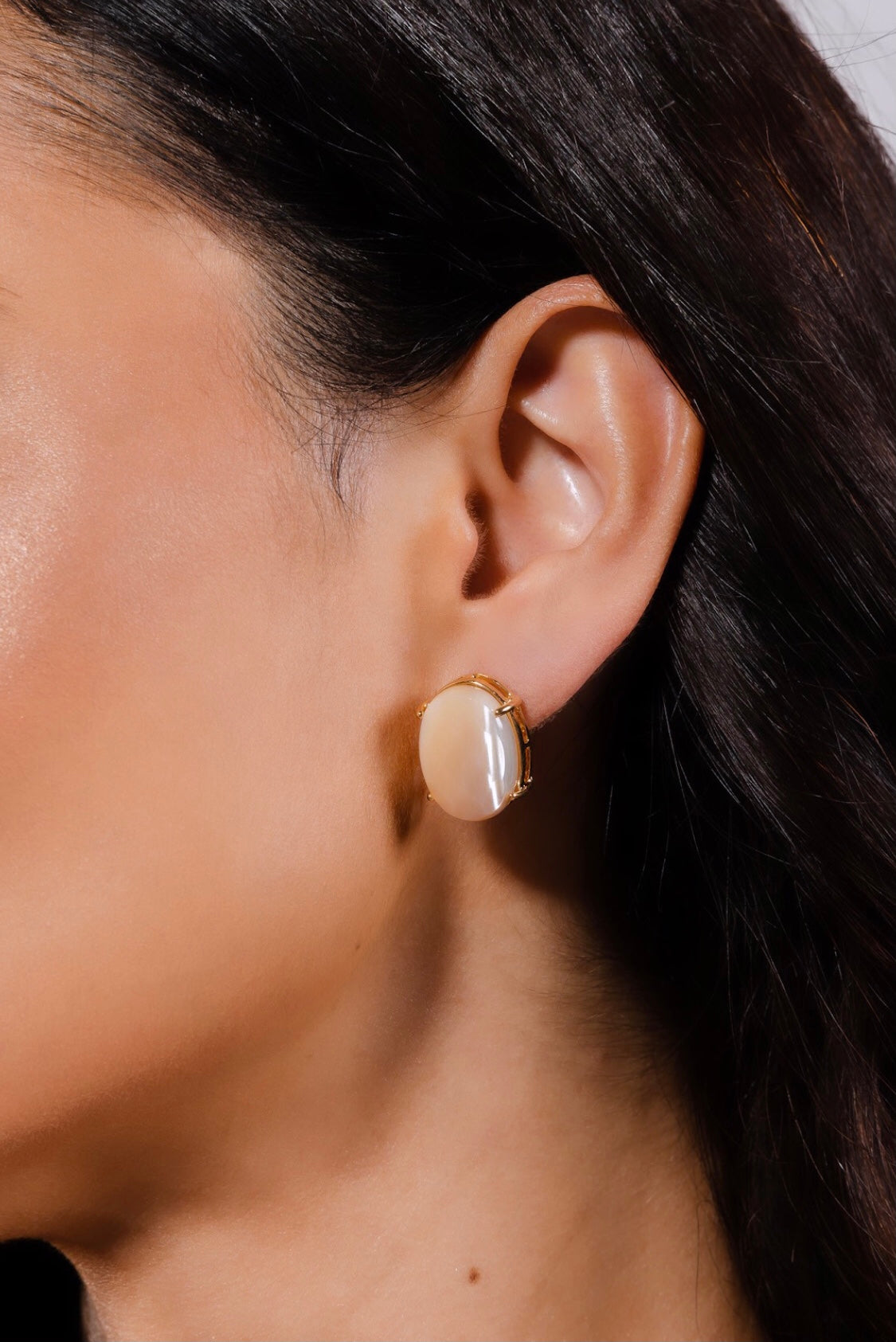 Mother Pearl Gem Necklace and Earring Set