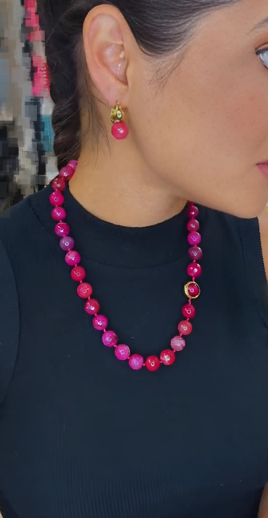 Cherry 11MM Agate Necklace