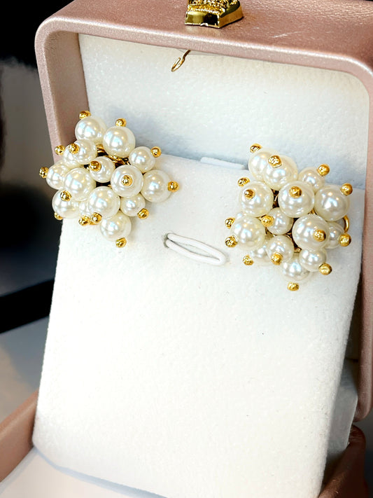 Bunches Pearl Earring