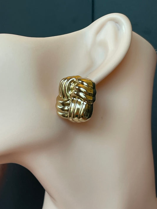 Ribbed Square Button Metal Earring