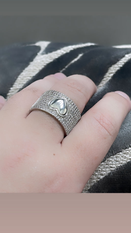 Wide Pave Glossy Heart Ring