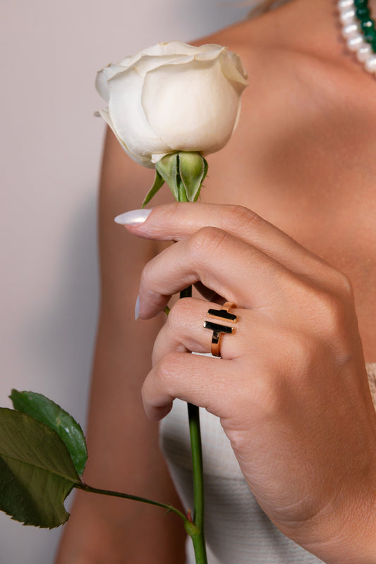 Glossy Inspiration Designer T Open Ring