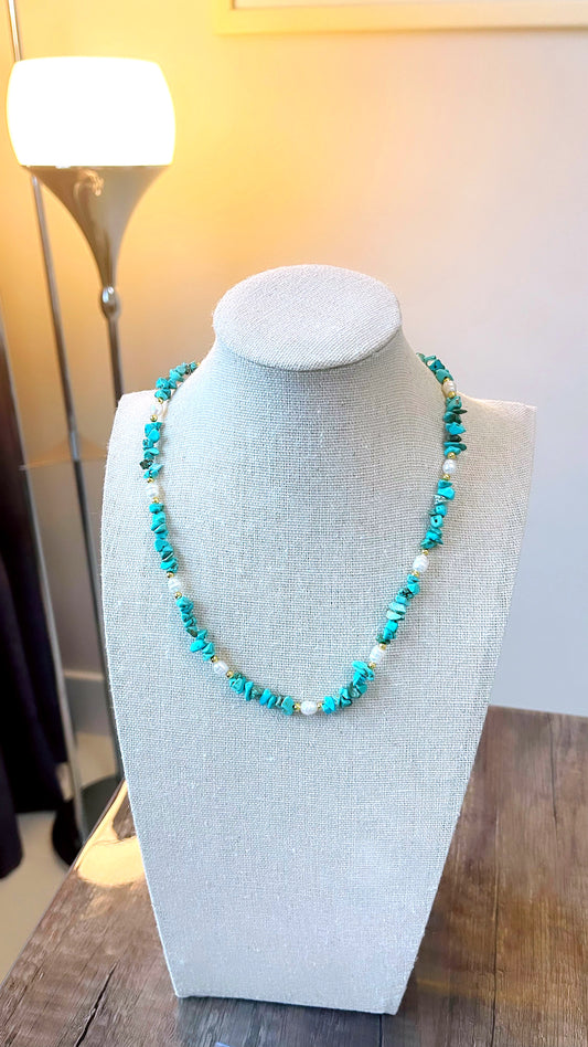 Turquoise Chip Stone Necklace