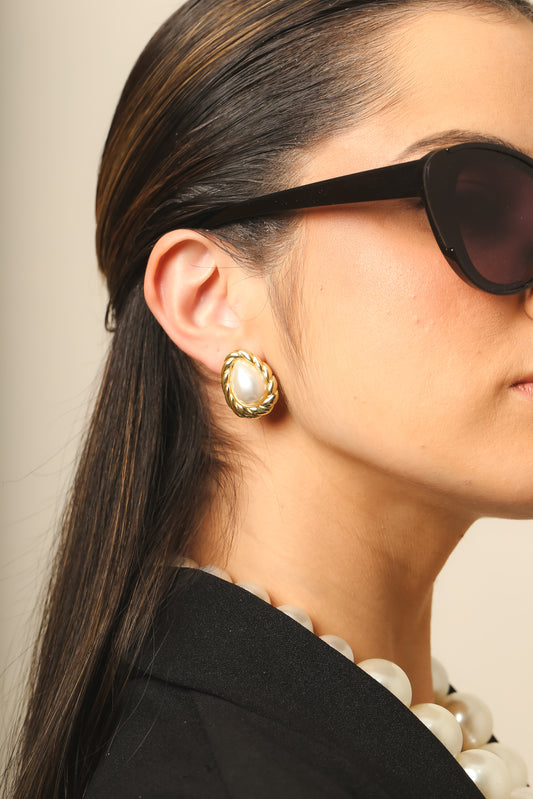 Droplet Pearl Framed Button Earring