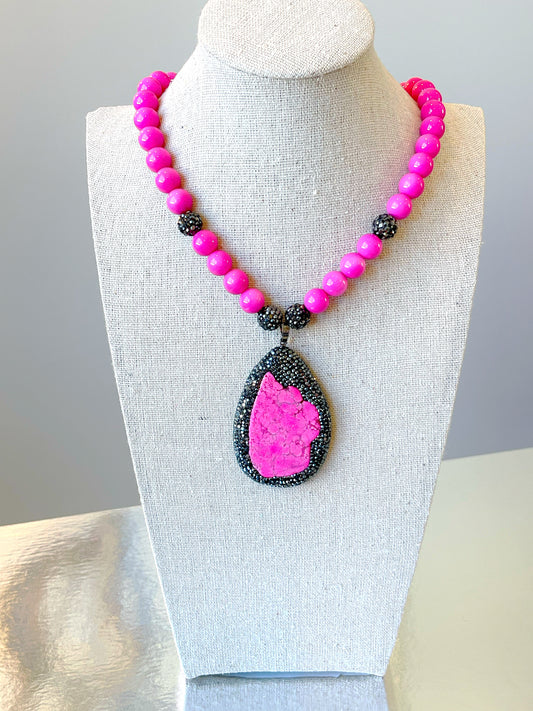 Druzy 10MM Hot Pink Glass Pearl Necklace