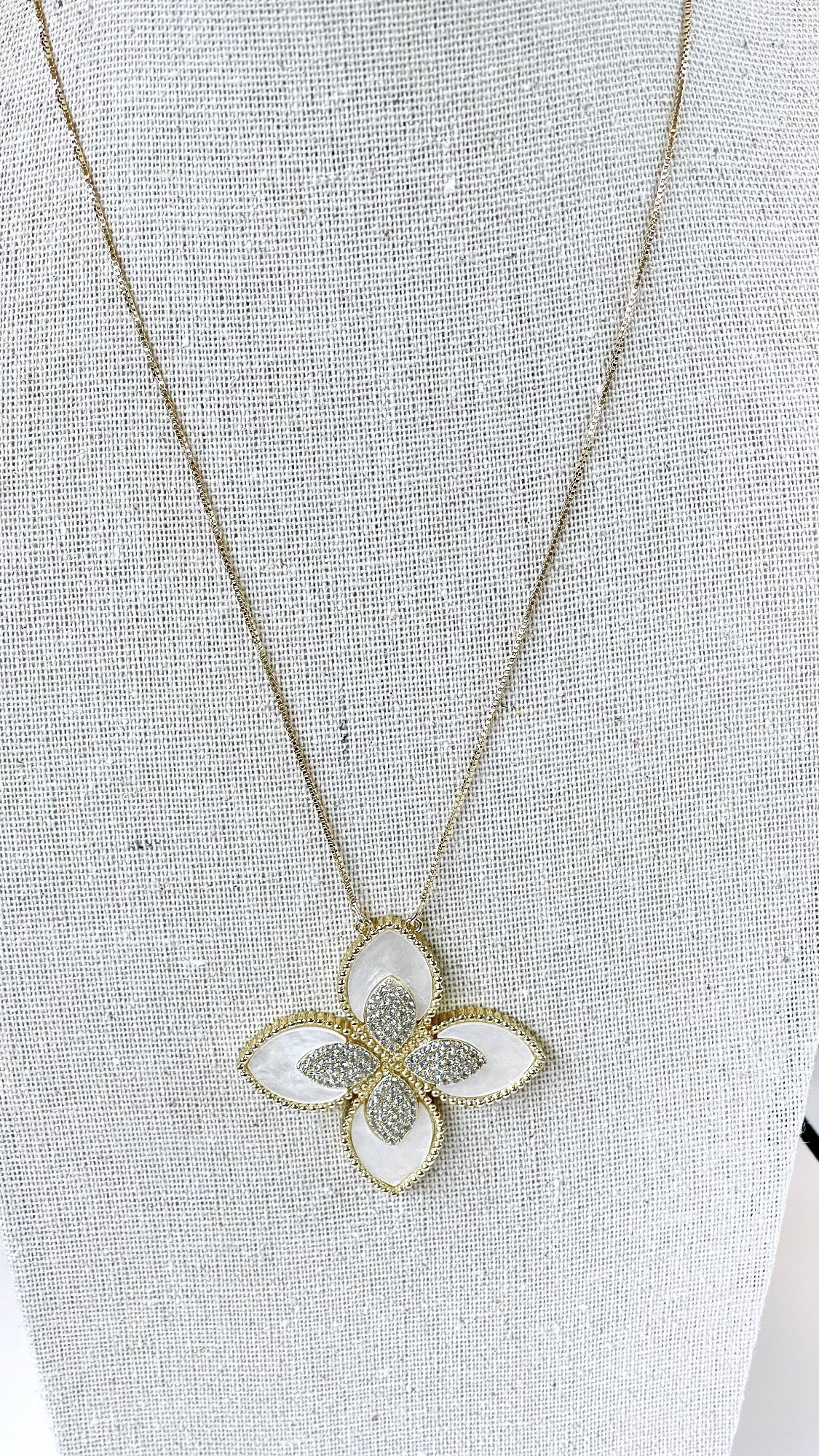 Inspiration RC Maxi Venetian Flower Necklace
