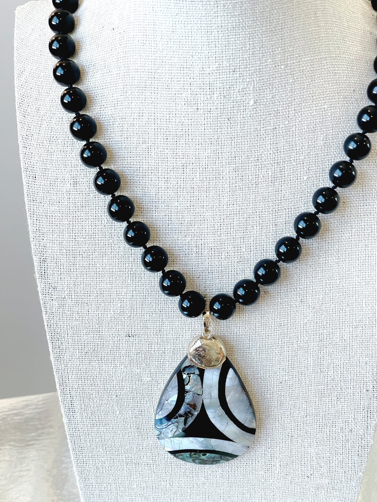 Black Madre Pearl on Black Glass Pearl Necklace