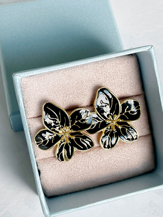 Enamel Narcissus Flower Earring