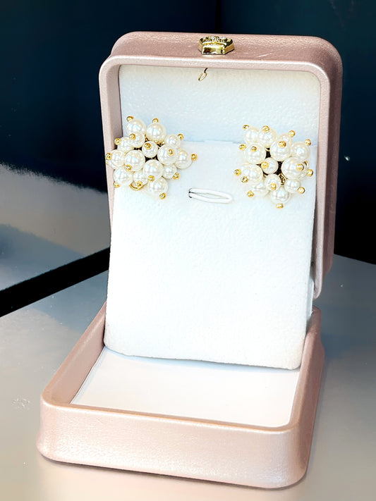 Bunches Pearl Earring