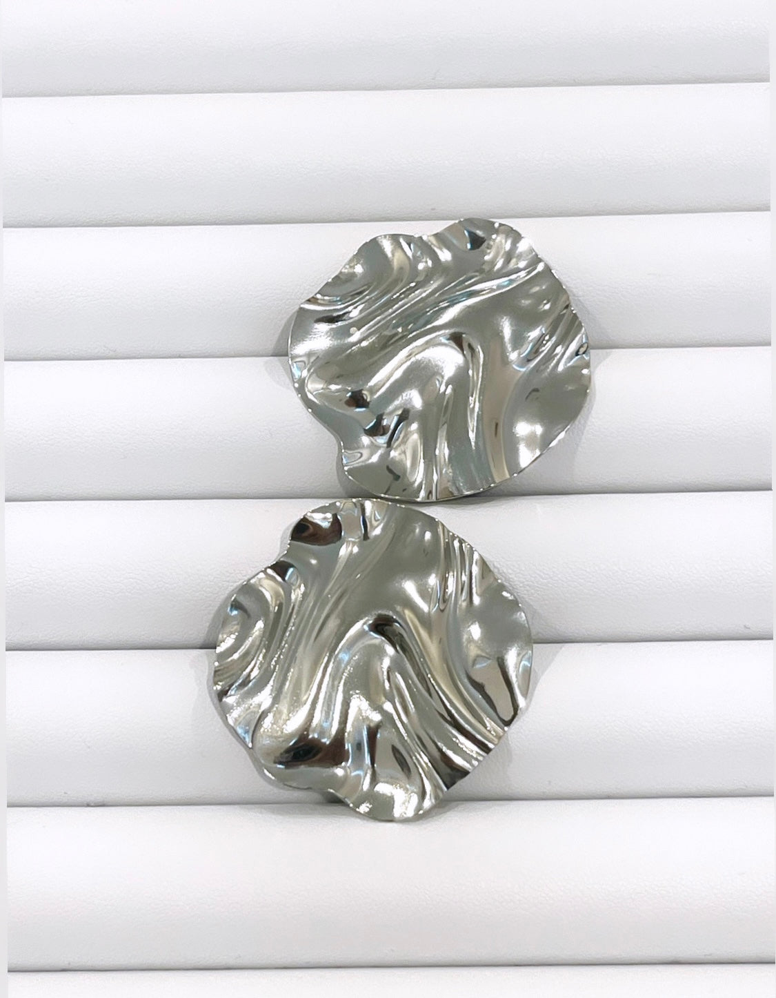 Maxi Round Full Moon Earring