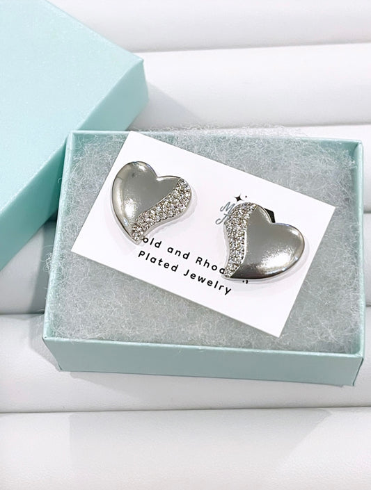 Glossy & Side Pave Heart Earring