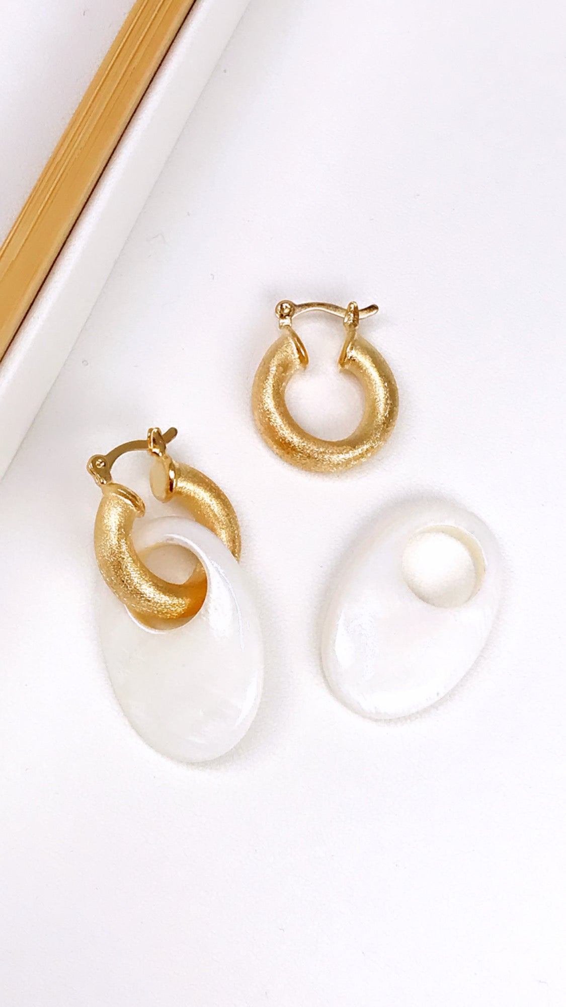 Mother Pearl 2 in 1 Hoop